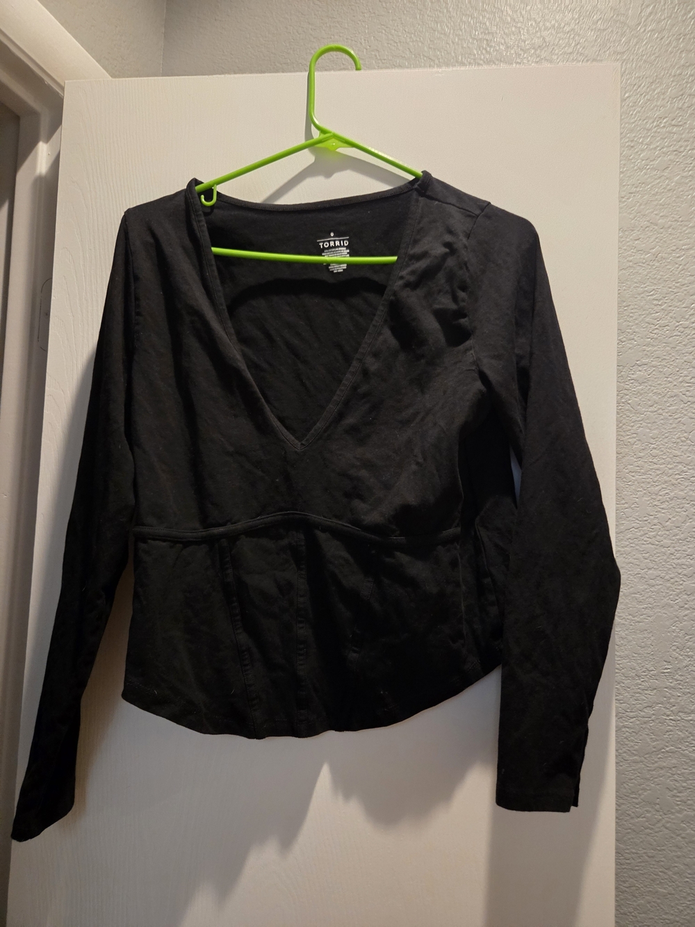 torrid Black V-Neck Corset Style Long Sleeve Top, Sz 0